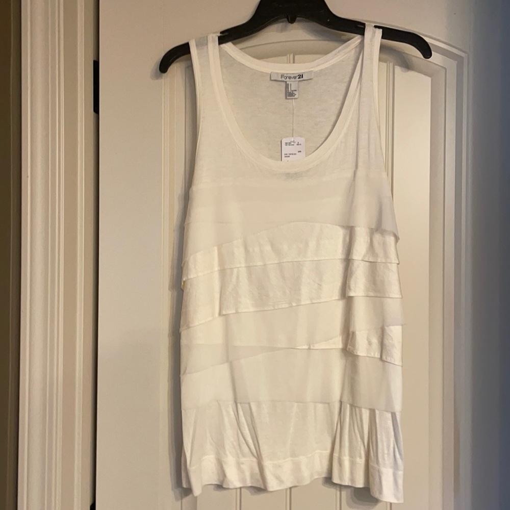 BRAND NEW!! Forever 21 tiered ruffle tank top
